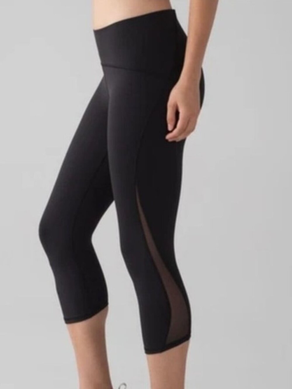 Lululemon Black Train Times 17" Crop Leggings Sz 6 - Picture 2 of 6